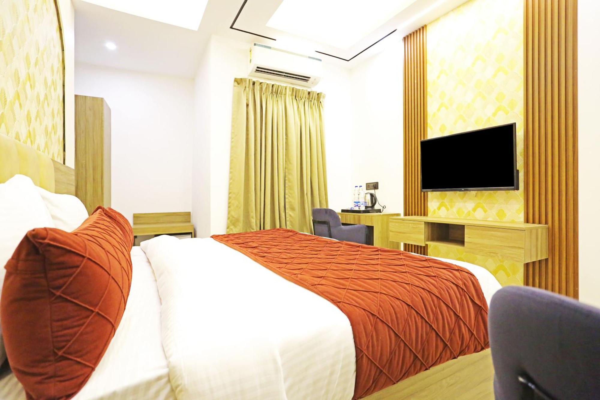 Hotel Hsp Plaza New Delhi Bagian luar foto