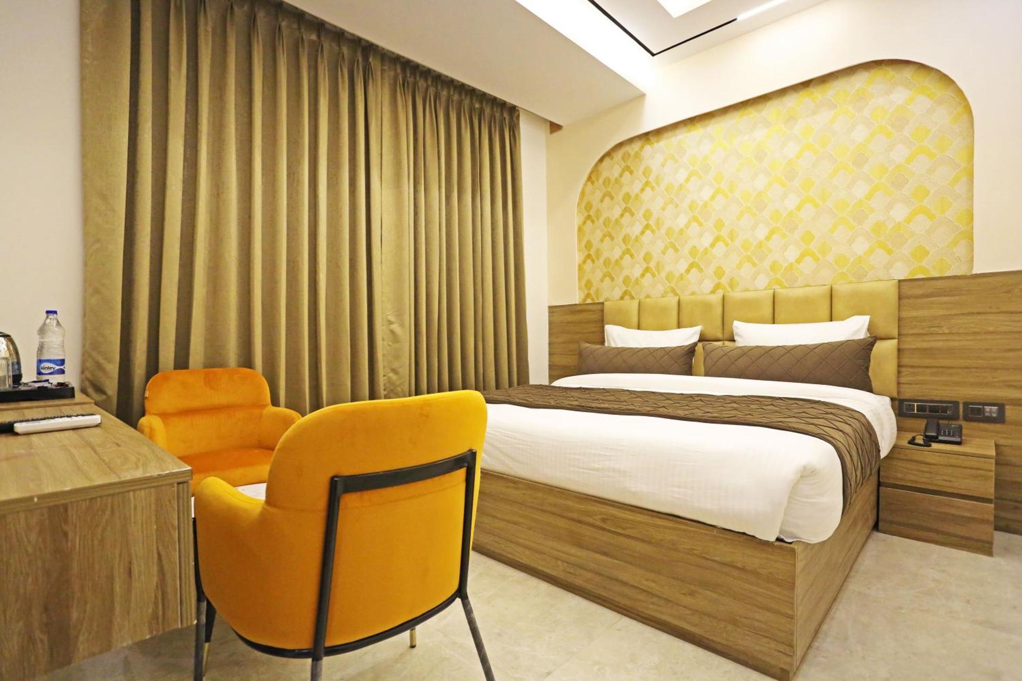 Hotel Hsp Plaza New Delhi Bagian luar foto