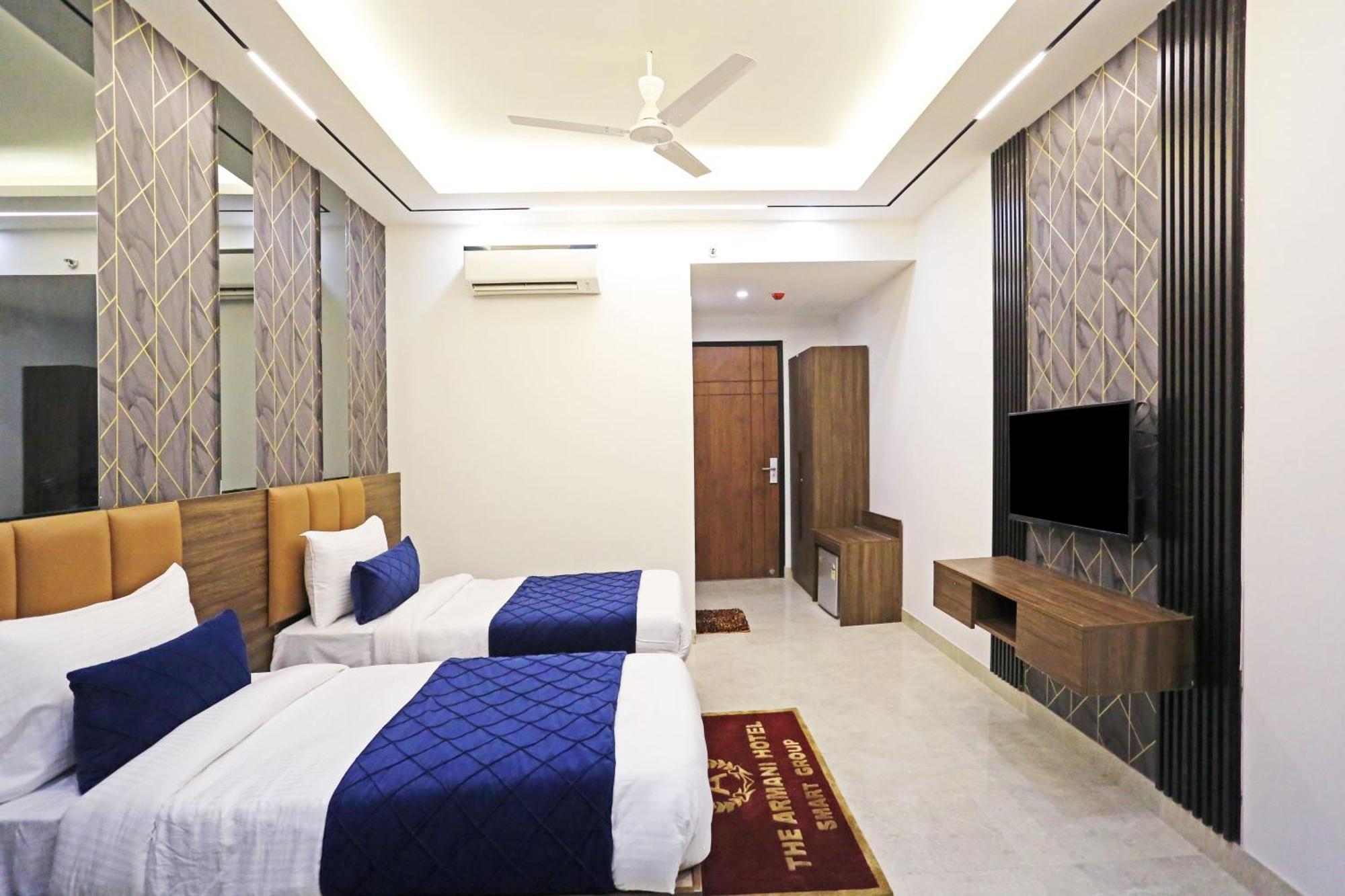 Hotel Hsp Plaza New Delhi Bagian luar foto