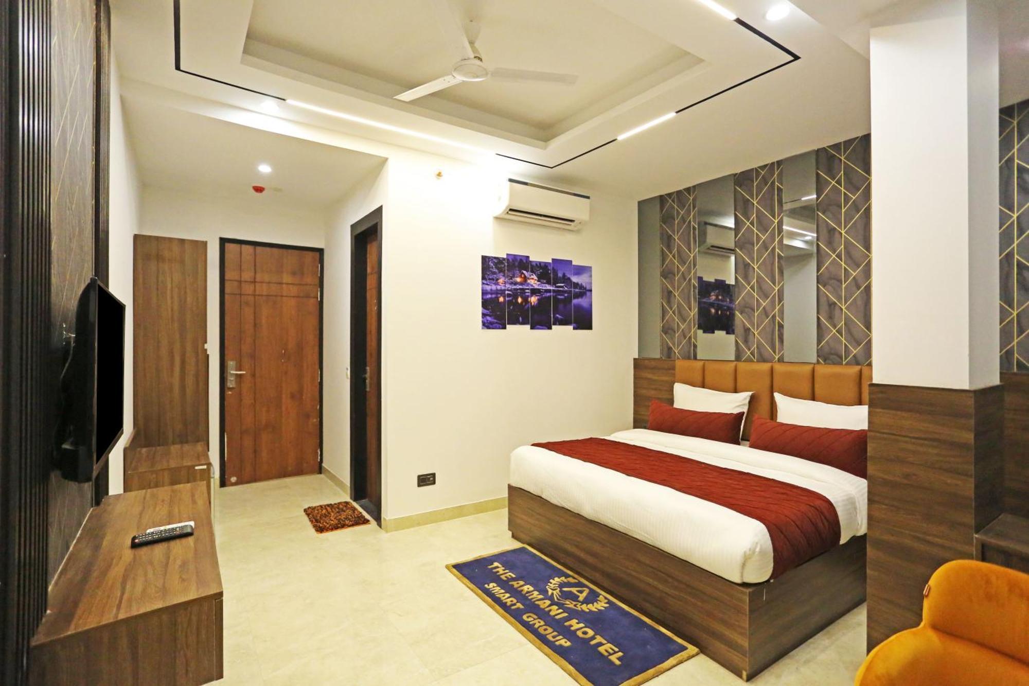 Hotel Hsp Plaza New Delhi Bagian luar foto