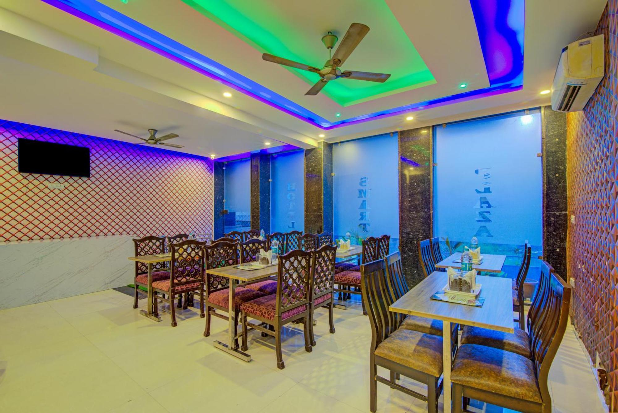 Hotel Hsp Plaza New Delhi Bagian luar foto